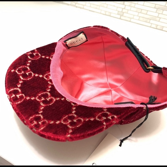 ❤️Gucci Velvet Hat❤️ - Picture 2 of 6